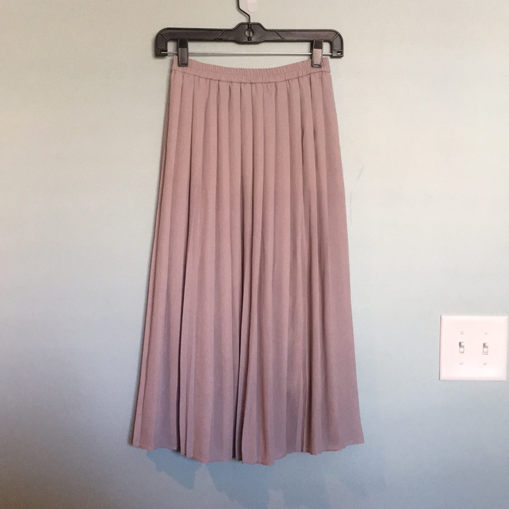 Uniqlo Pleated Skirt